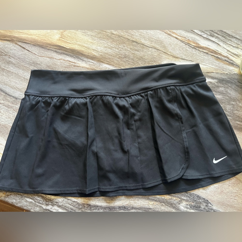 Nike Athletic Skort Black size L